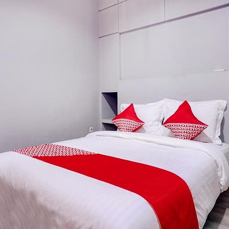 Oyo 1805 Fatmawati Mansion Syariah Otel Cakarta Dış mekan fotoğraf
