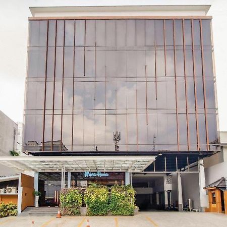 Oyo 1805 Fatmawati Mansion Syariah Otel Cakarta Dış mekan fotoğraf