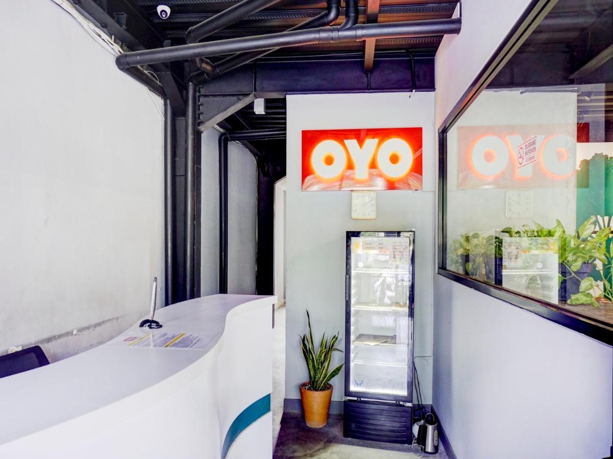 Oyo 1805 Fatmawati Mansion Syariah Otel Cakarta Dış mekan fotoğraf