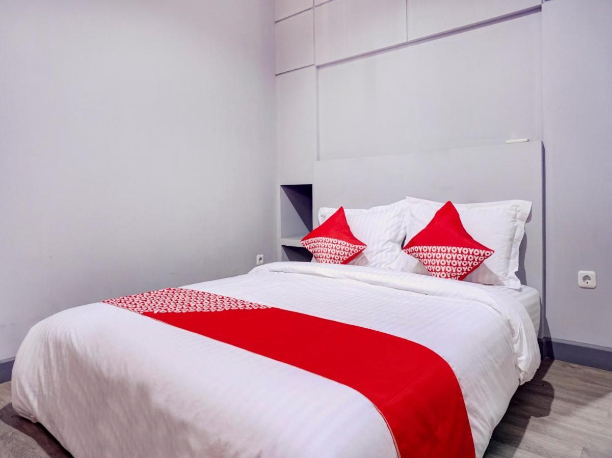 Oyo 1805 Fatmawati Mansion Syariah Otel Cakarta Dış mekan fotoğraf