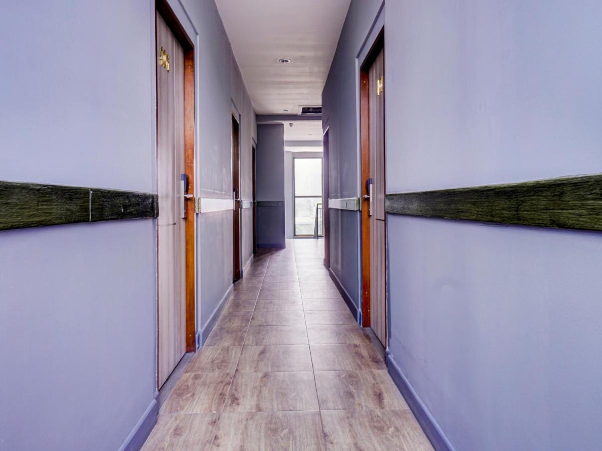 Oyo 1805 Fatmawati Mansion Syariah Otel Cakarta Dış mekan fotoğraf