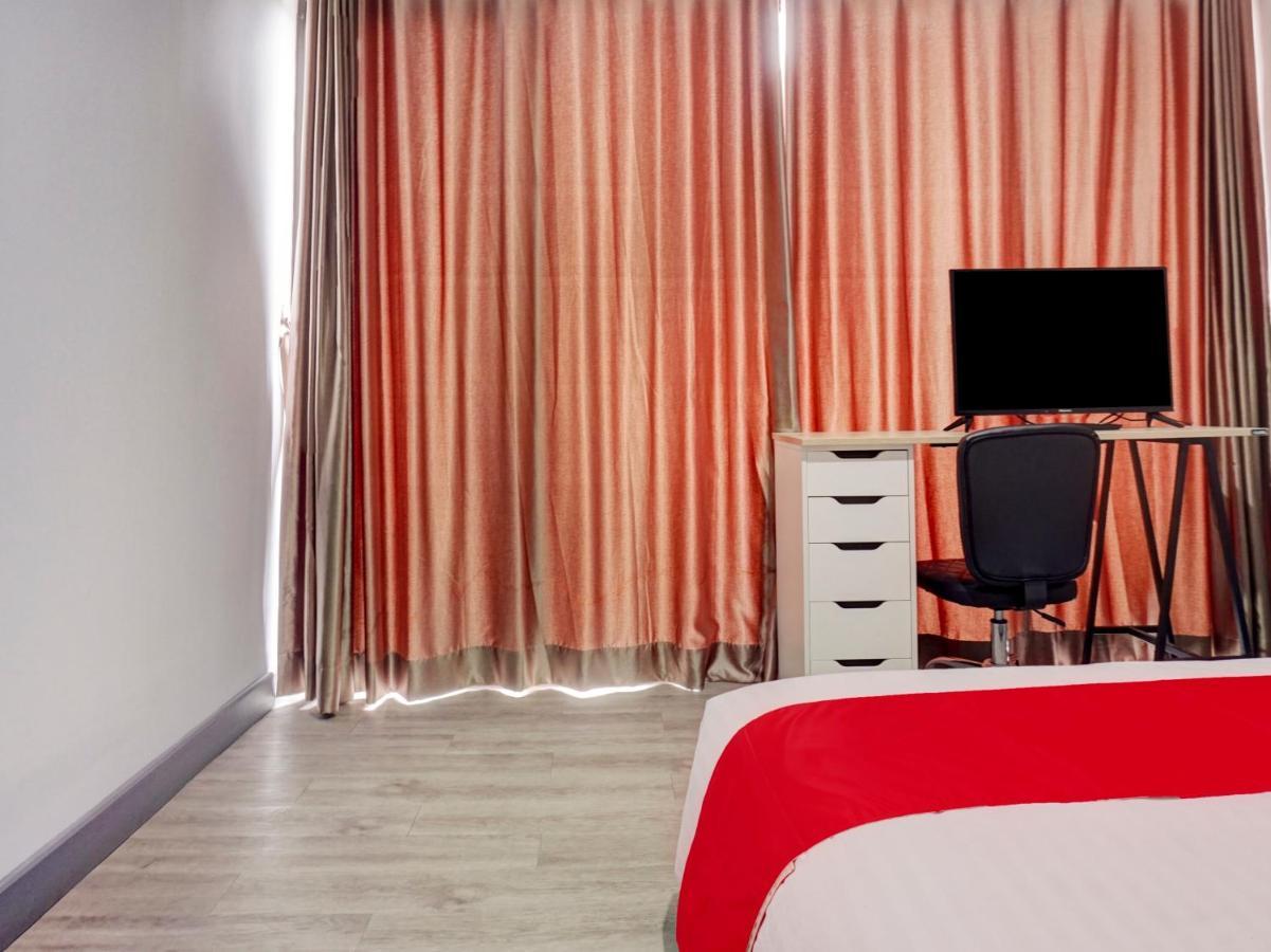 Oyo 1805 Fatmawati Mansion Syariah Otel Cakarta Dış mekan fotoğraf