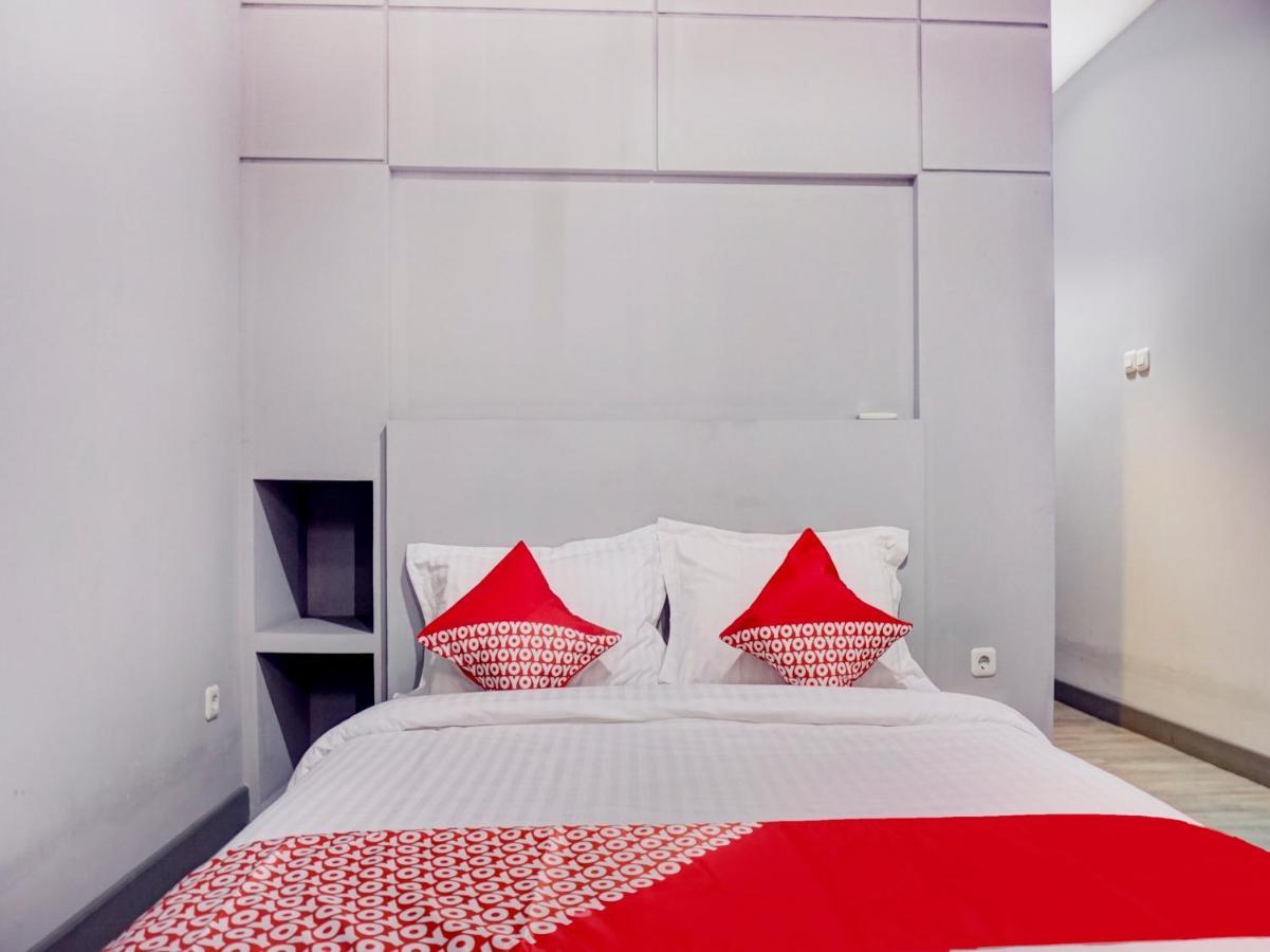 Oyo 1805 Fatmawati Mansion Syariah Otel Cakarta Dış mekan fotoğraf