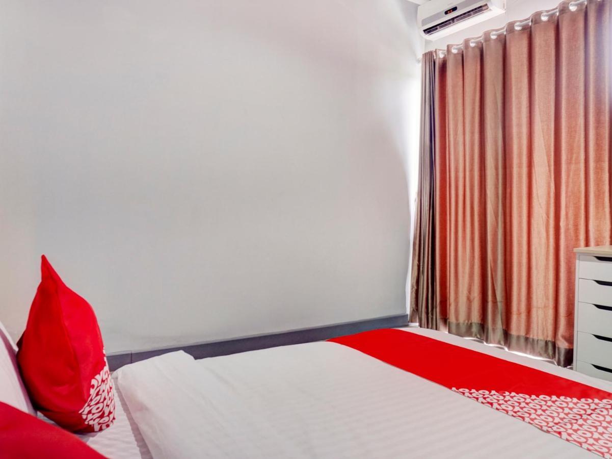 Oyo 1805 Fatmawati Mansion Syariah Otel Cakarta Dış mekan fotoğraf