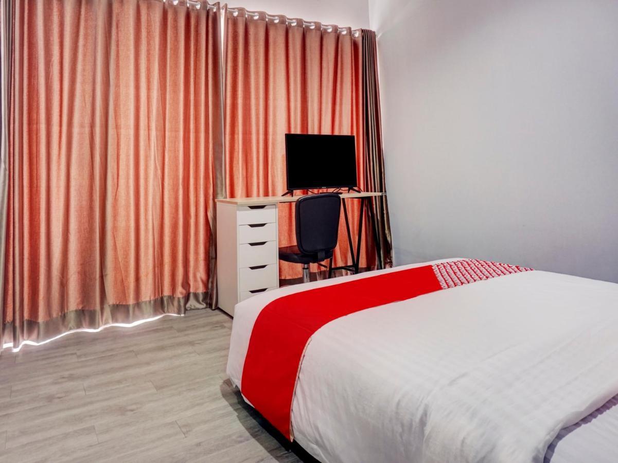 Oyo 1805 Fatmawati Mansion Syariah Otel Cakarta Dış mekan fotoğraf