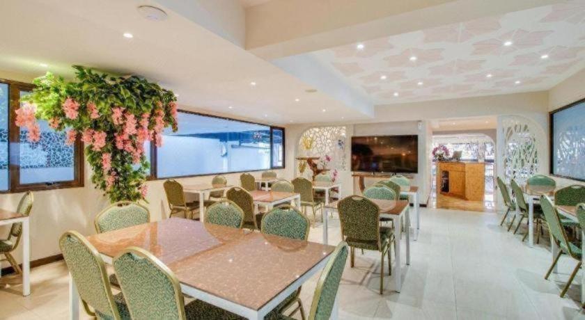 Oyo 1805 Fatmawati Mansion Syariah Otel Cakarta Dış mekan fotoğraf