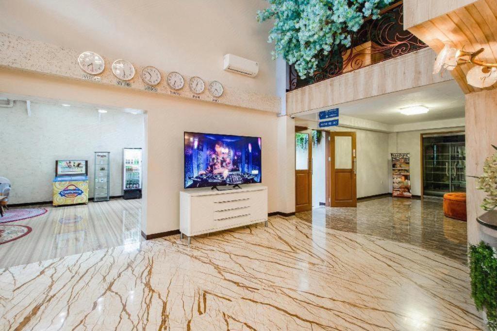 Oyo 1805 Fatmawati Mansion Syariah Otel Cakarta Dış mekan fotoğraf